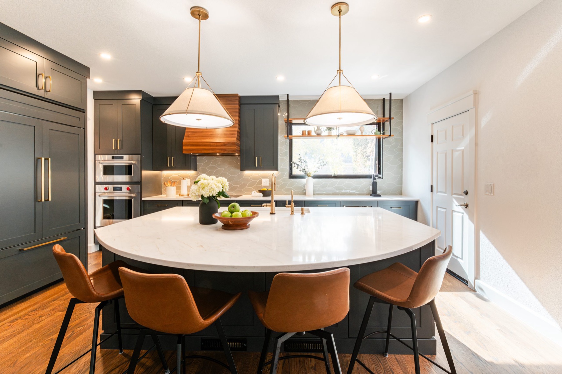 N. Syracuse St. kitchen with round dining table